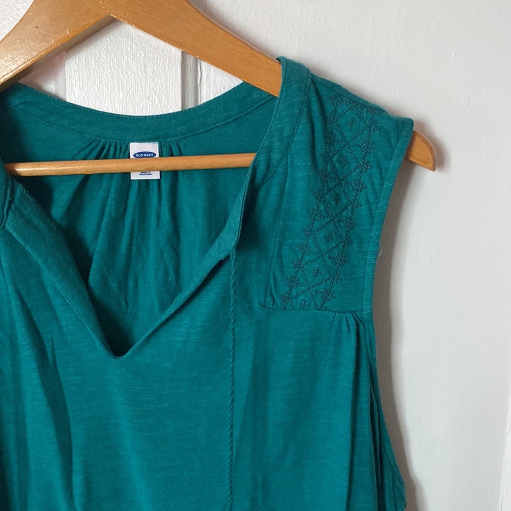Old Navy NWT Relaxed Sleeveless Tank size XL - Picture 2 of 5